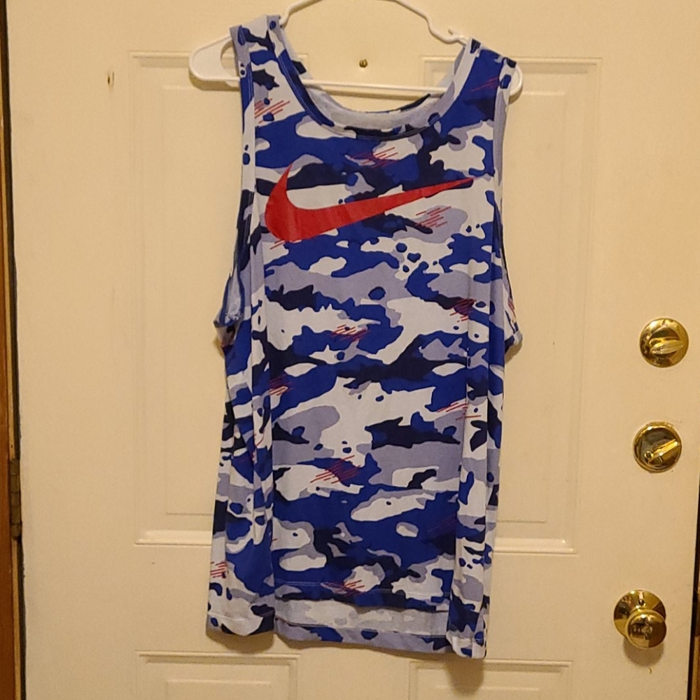 Men's tank